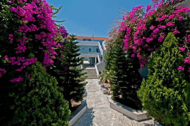 Zefiros Beach Hotel Mykali Exterior photo