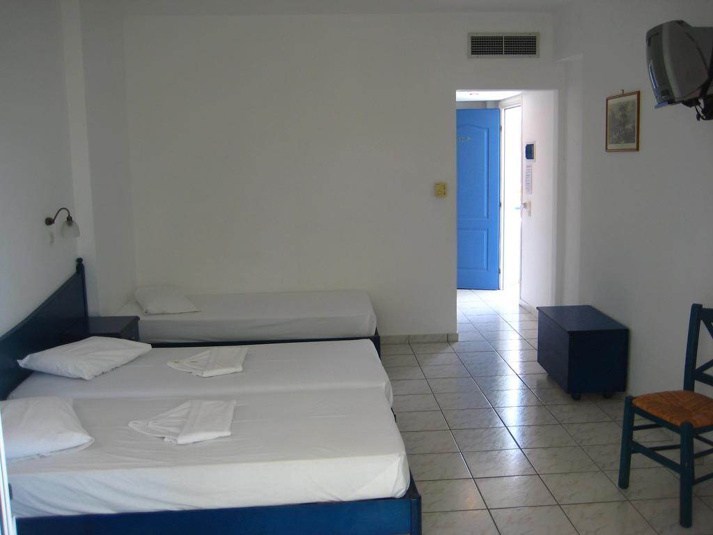 Zefiros Beach Hotel Mykali Room photo
