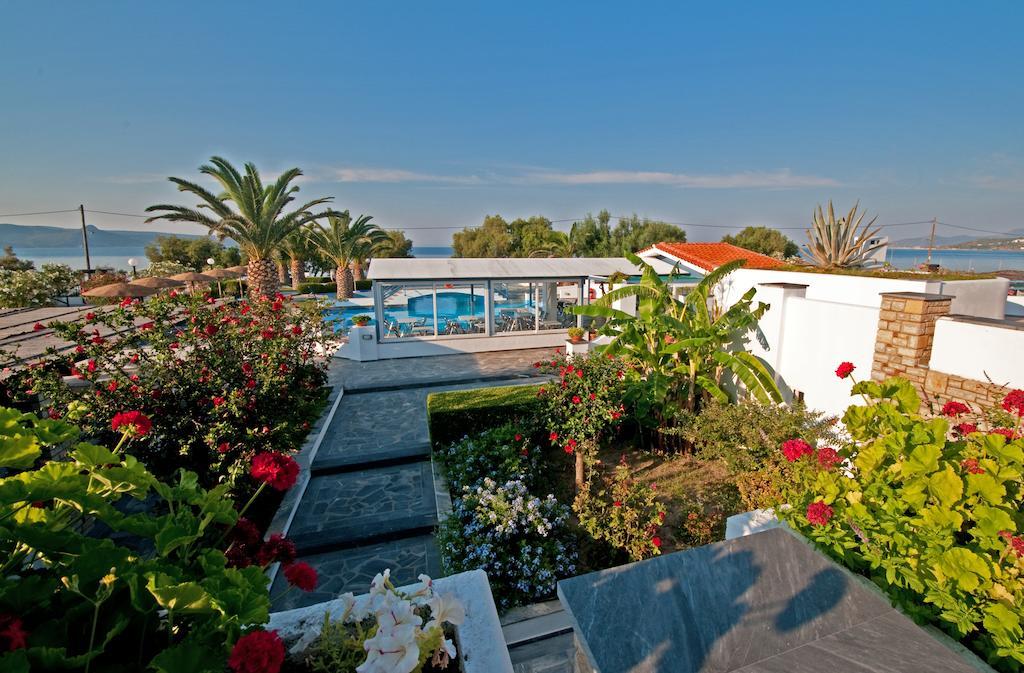 Zefiros Beach Hotel Mykali Exterior photo